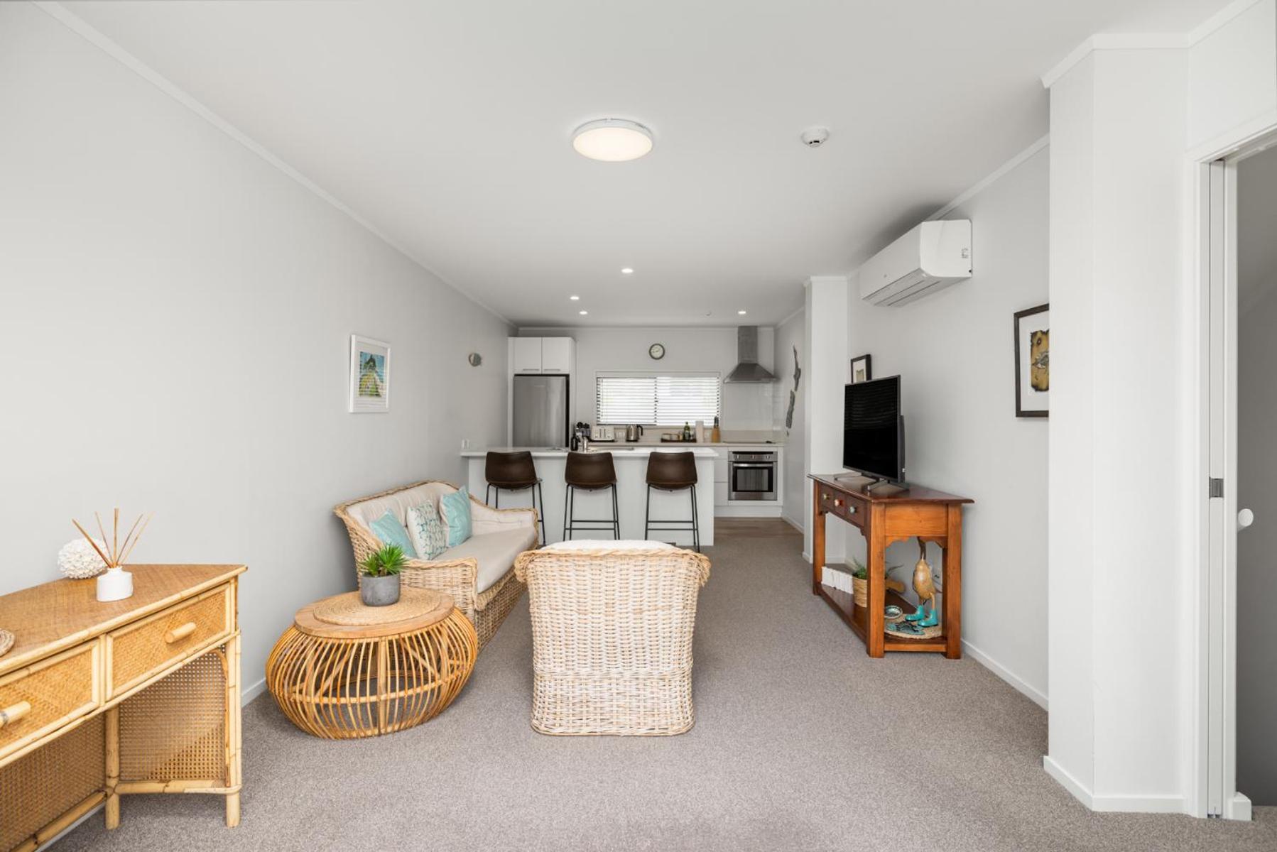 Centrally Located- Modern Sunny Townhouse Mount Maunganui Kültér fotó